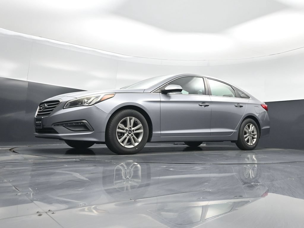 Used 2015 Hyundai Sonata SE w/ Option Group 09 FWD image 39