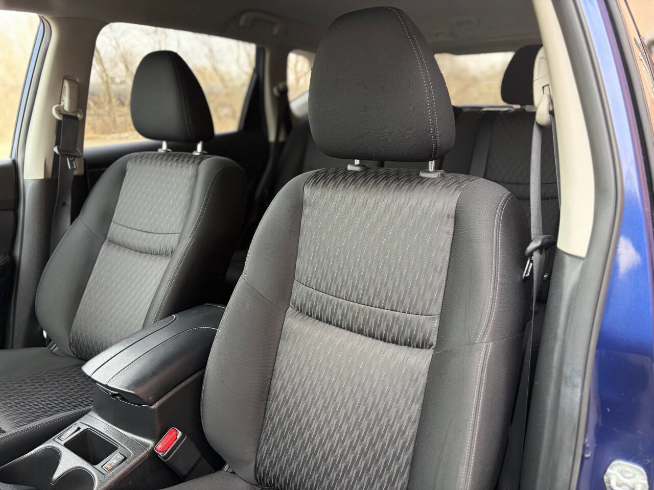 Used 2019 Nissan Rogue SV w/ Premium Package image 13