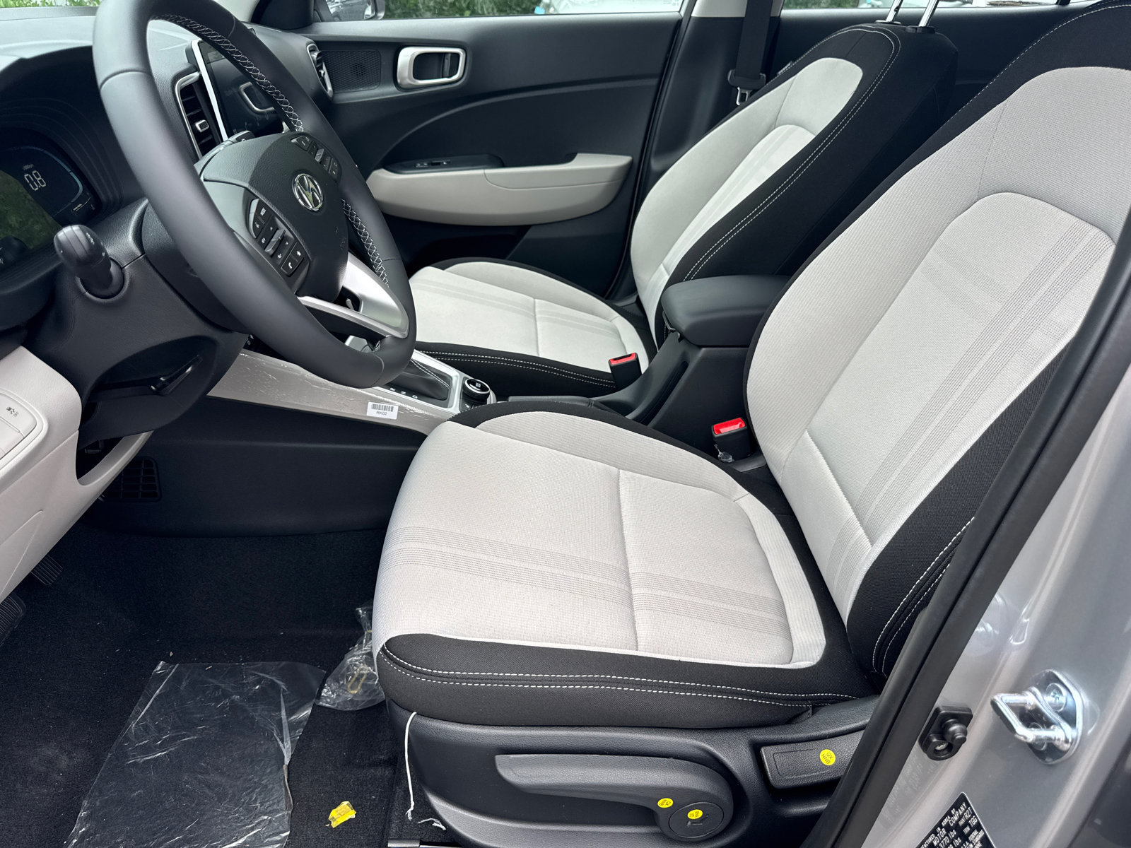 New 2026 Hyundai Venue SEL FWD image 10