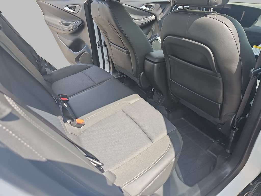 Certified 2024 Buick Encore GX Preferred w/ Comfort Package AWD/4WD image 14