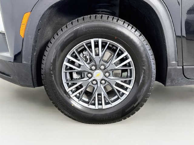 Used 2026 Chevrolet Traverse LT AWD/4WD image 32