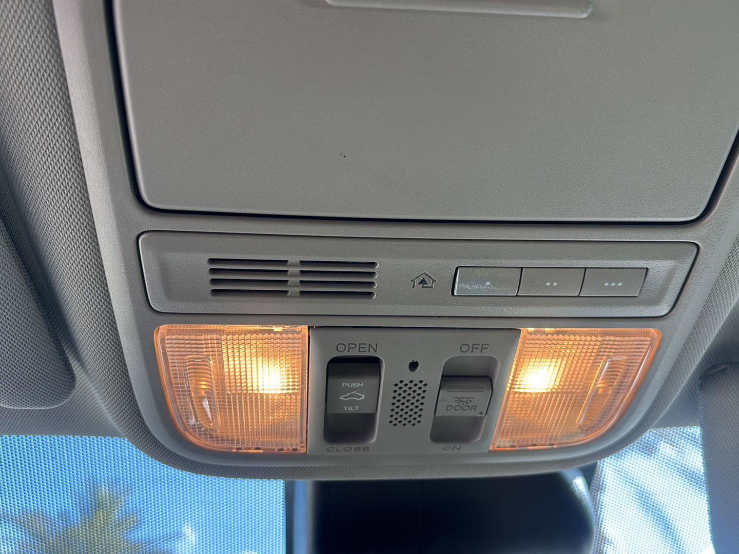 Used 2014 Honda Odyssey EX-L image 18