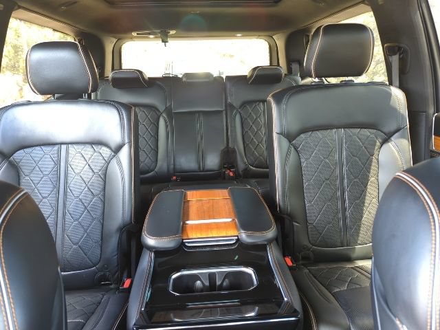 Certified 2022 Jeep Grand Wagoneer Series III w/ HD Trailer Tow Package AWD/4WD image 22