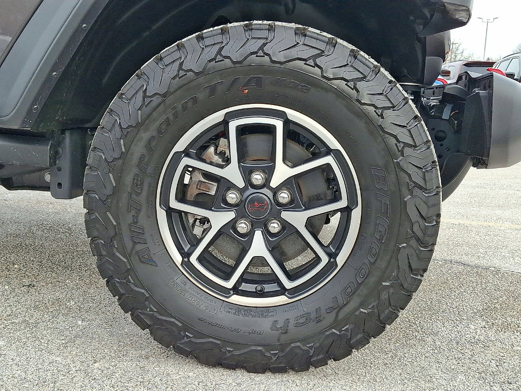 Used 2025 Jeep Wrangler Unlimited Rubicon w/ Safety Group image 27