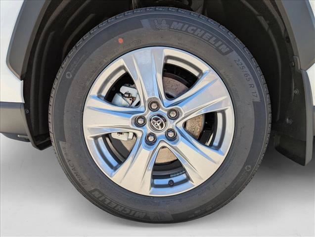 New 2025 Toyota RAV4 XLE w/ Convenience Package AWD/4WD image 10