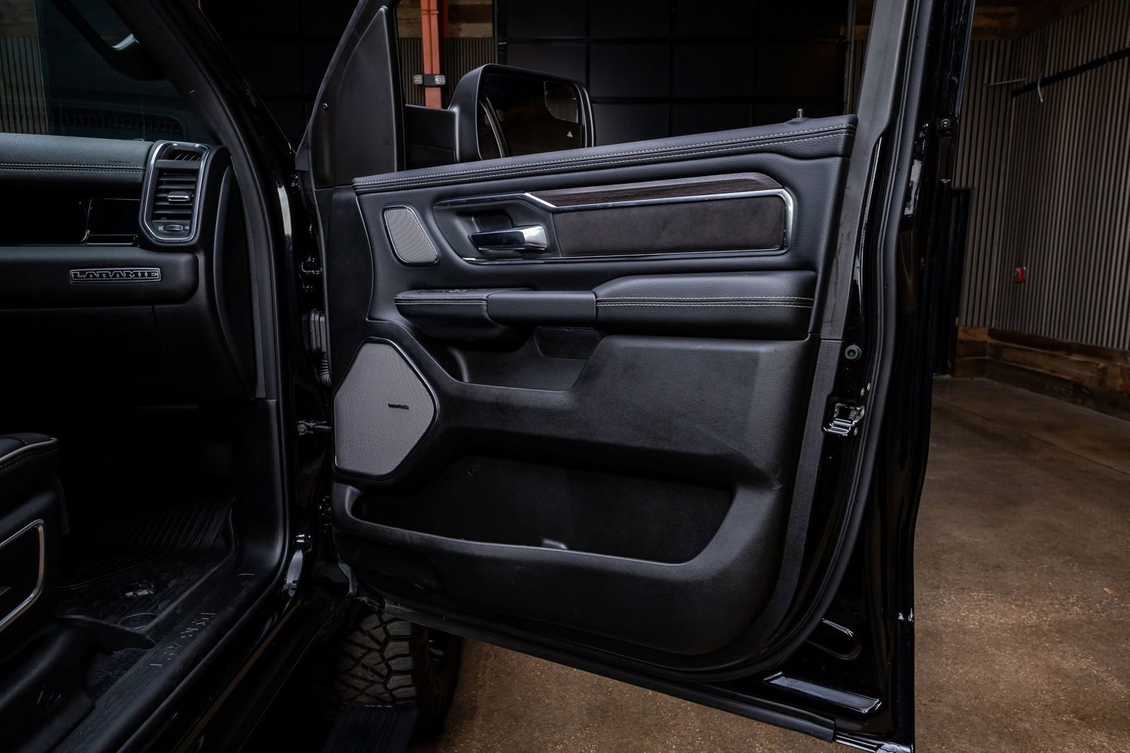 Used 2026 RAM 1500 Laramie image 38