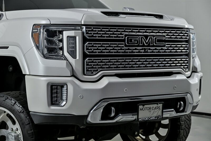 Used 2020 GMC Sierra 2500 Denali w/ Denali Ultimate Package AWD/4WD image 2