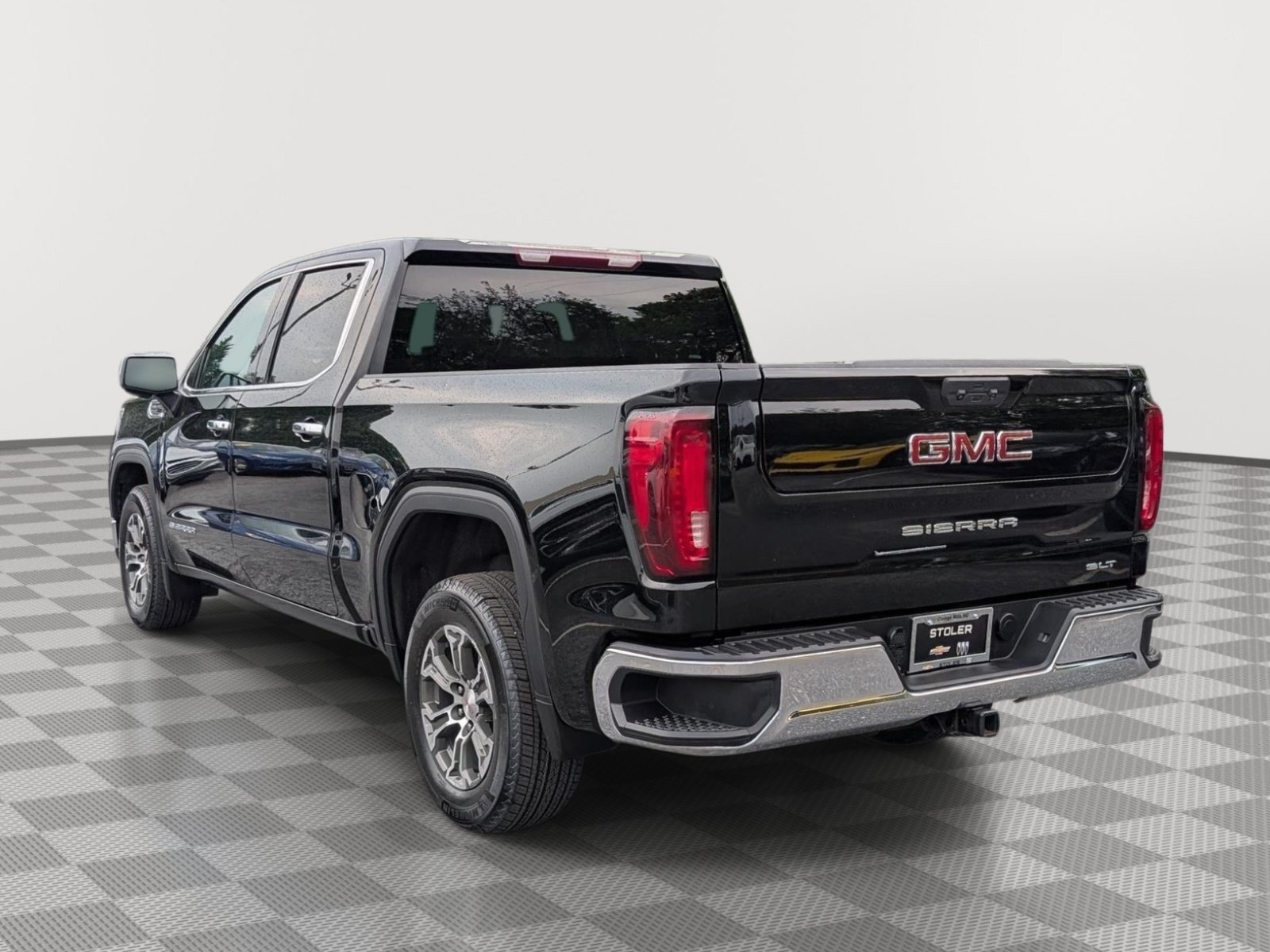 Used 2025 GMC Sierra 1500 SLT RWD image 3
