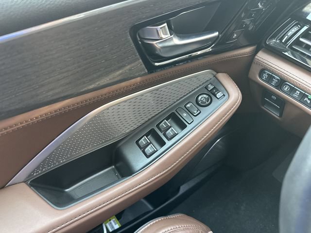 Used 2022 Acura MDX w/ Advance Package AWD/4WD image 14
