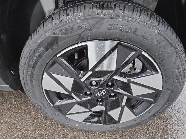 Certified 2025 Hyundai Kona SEL image 29