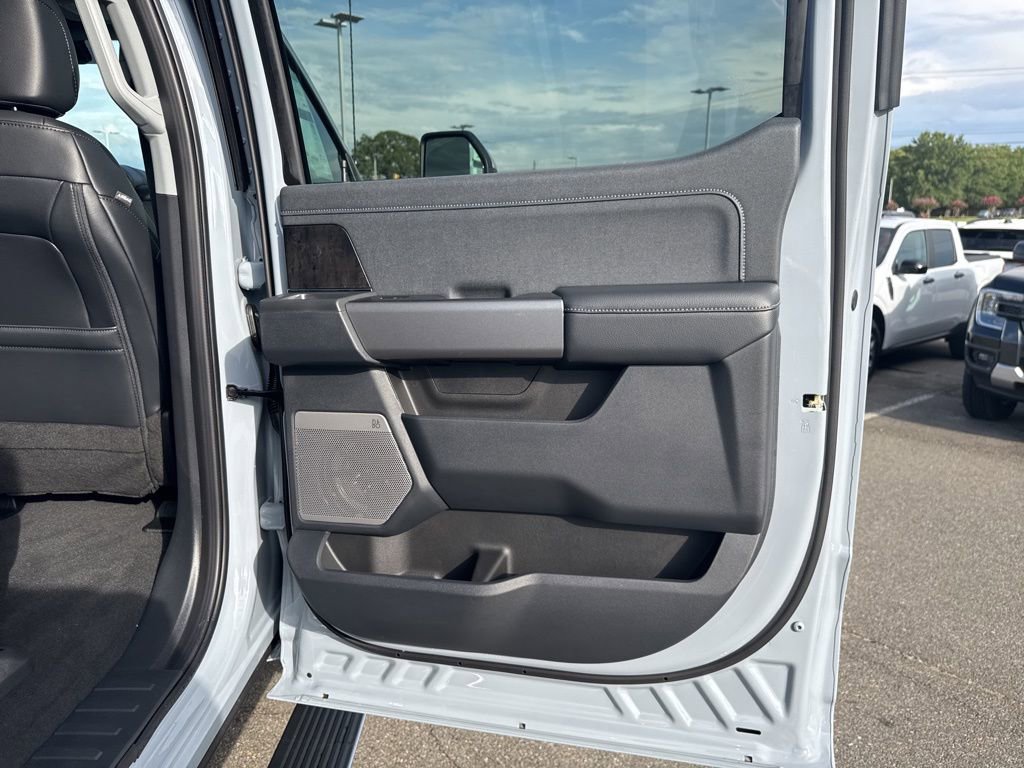 New 2025 Ford F250 Lariat w/ Lariat Ultimate Package image 19