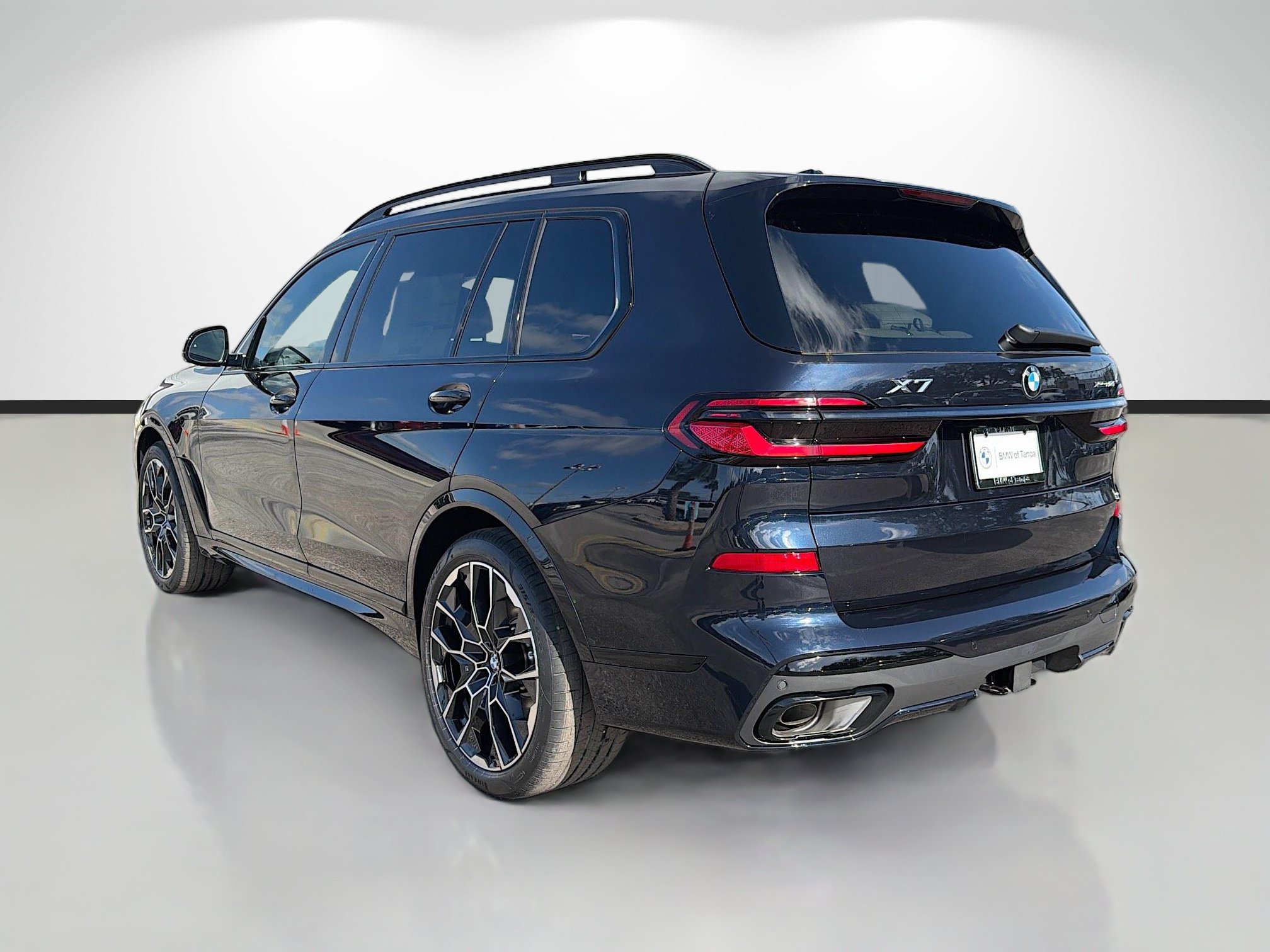 New 2027 BMW X7 xDrive40i w/ Executive Package AWD/4WD image 5