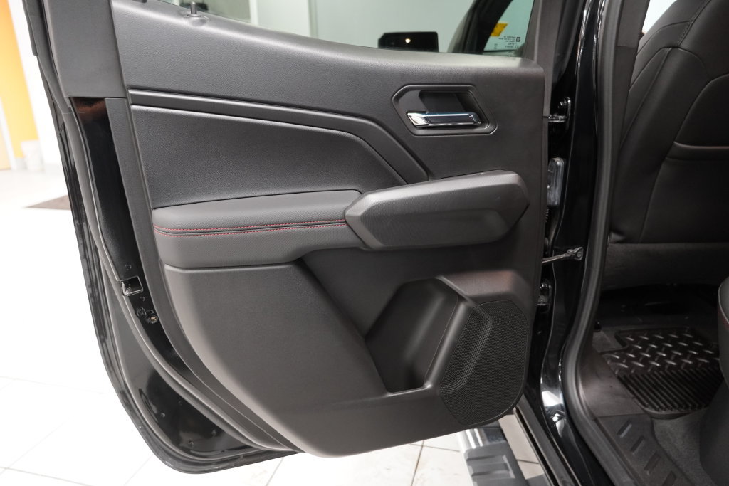 Used 2023 Chevrolet Colorado Z71 w/ Z71 Convenience Package 2 AWD/4WD image 27