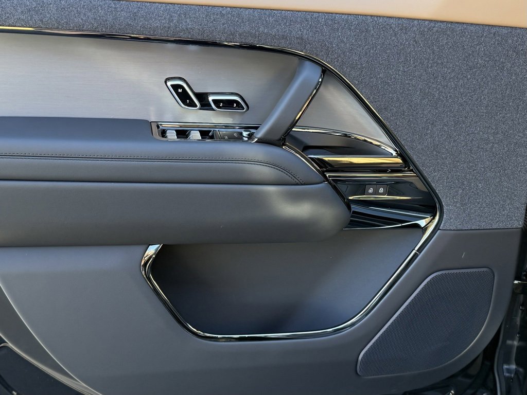 New 2025 Land Rover Range Rover Sport Dynamic SE image 12