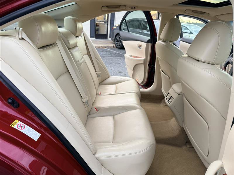 Used 2011 Lexus ES 350 FWD image 16