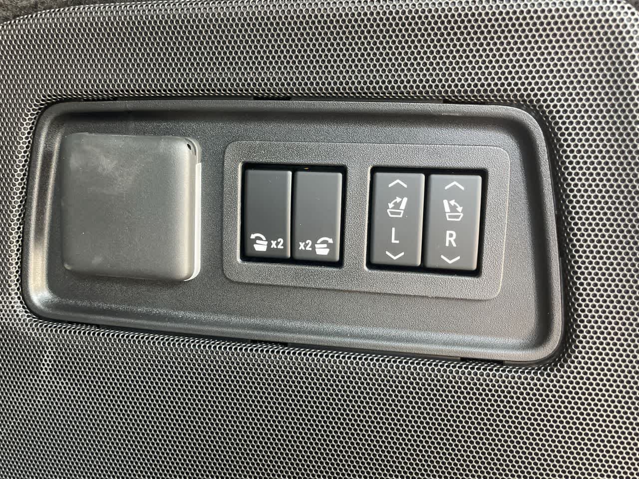 New 2026 Cadillac Escalade Sport AWD/4WD image 18