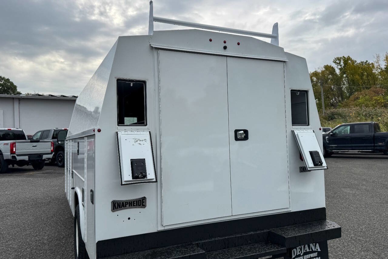 Used 2024 Ford E-450 and Econoline 450 Super Duty w/ Power Windows & Locks Group RWD image 15