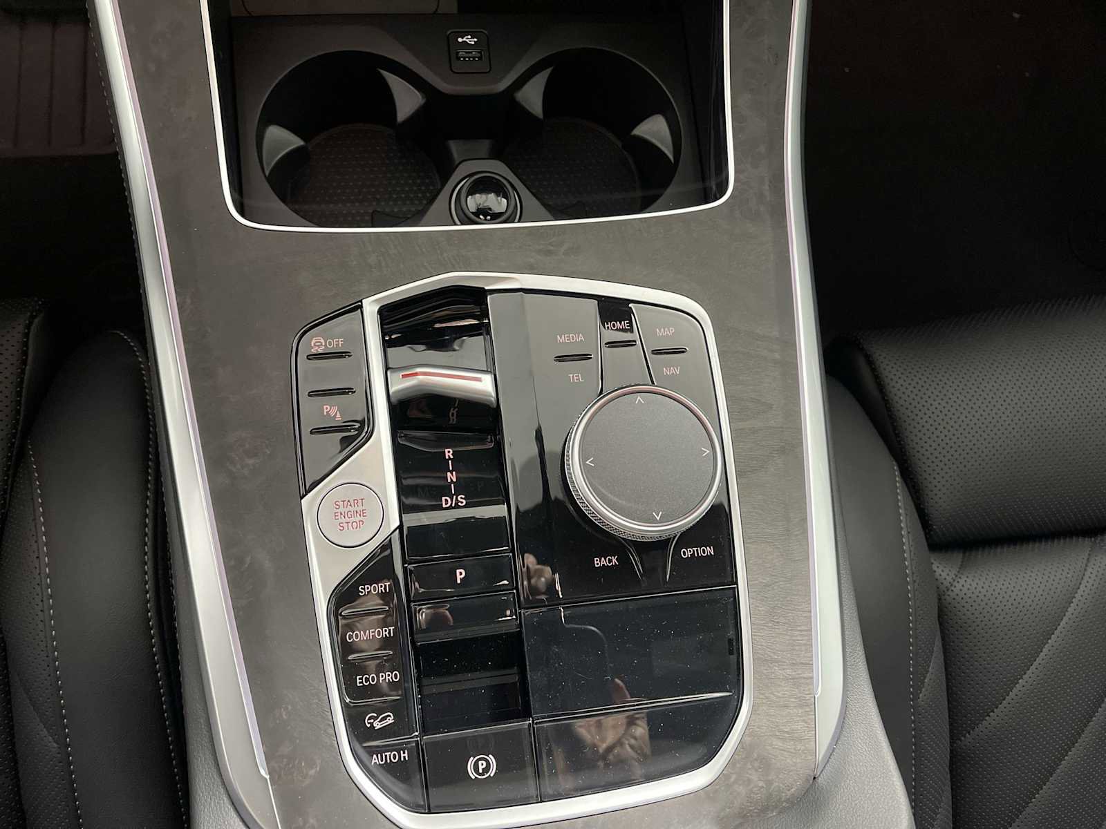 New 2026 BMW X5 xDrive40i w/ Parking Assistance Package image 17