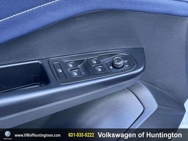 Certified 2025 Volkswagen Taos SEL w/ Taos Adventure Package (SXB) image 15