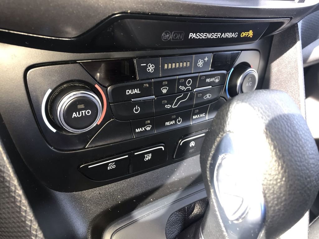 Used 2020 Ford Transit Connect XLT image 18