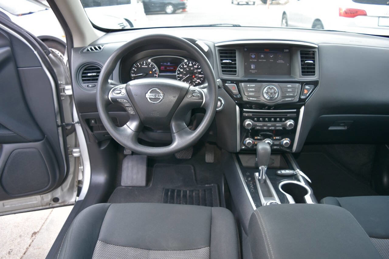 Used 2017 Nissan Pathfinder S image 63
