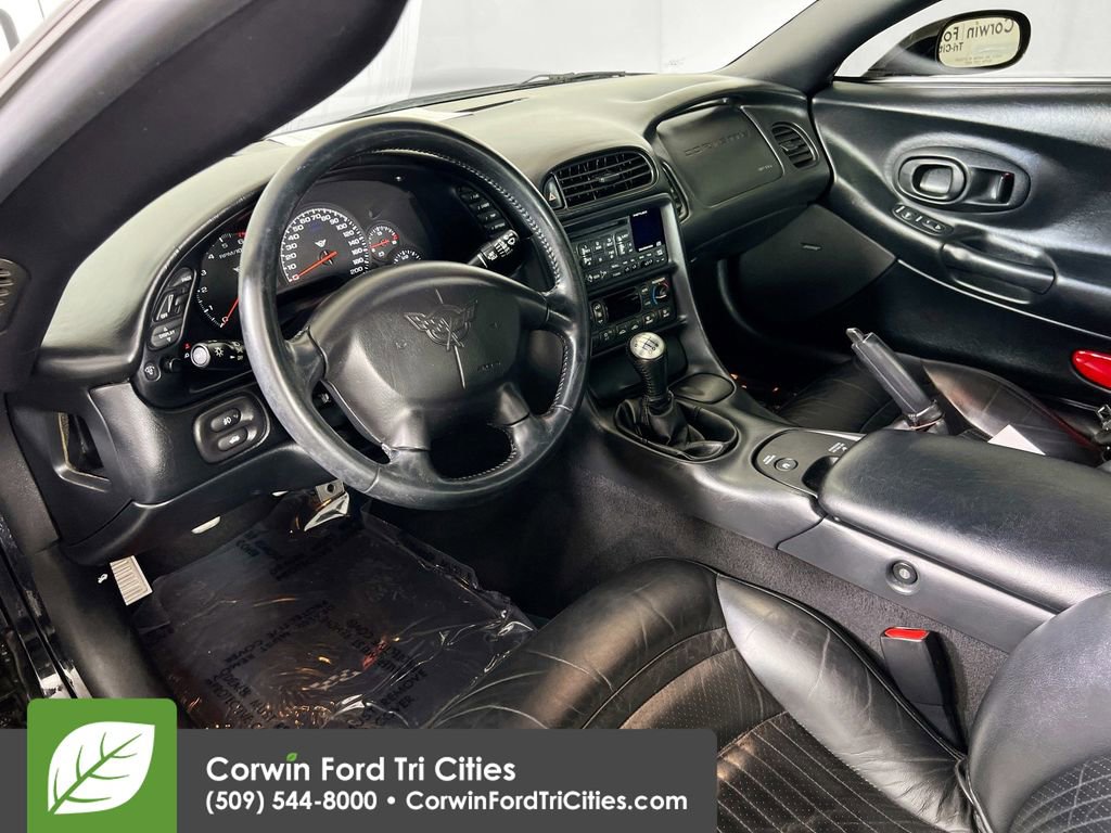 Used 2004 Chevrolet Corvette Convertible w/ Preferred Equipment Group RWD video 3