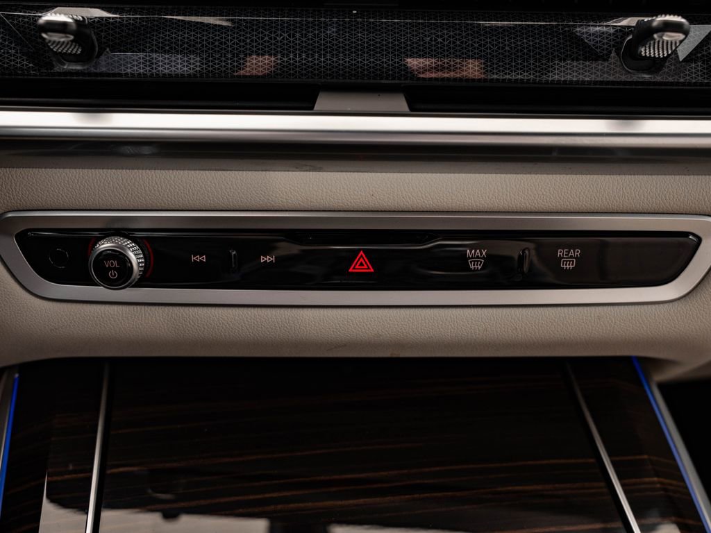 Used 2024 BMW X5 xDrive40i w/ Premium Package image 38