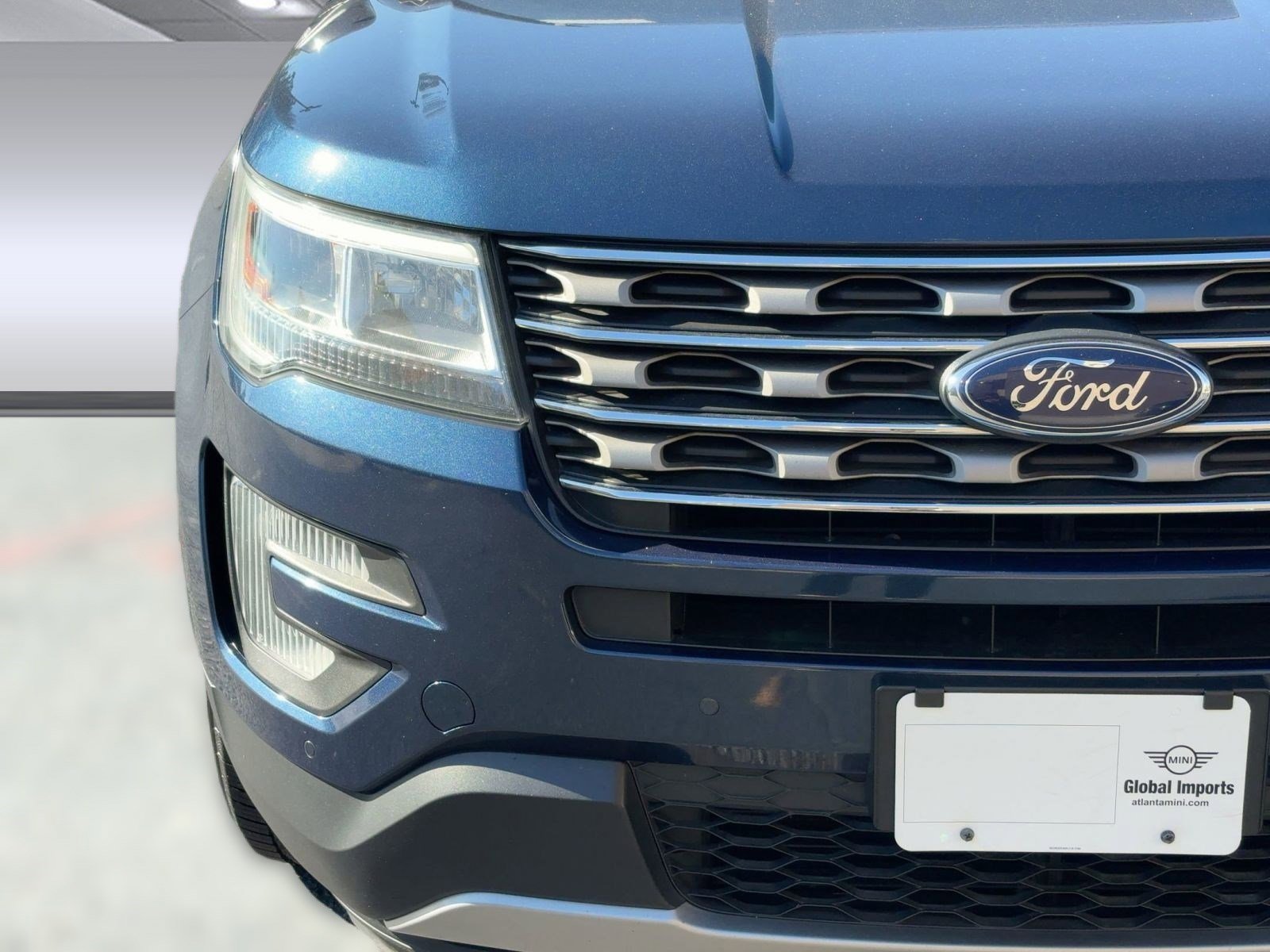 Used 2017 Ford Explorer XLT w/ Equipment Group 202A image 11