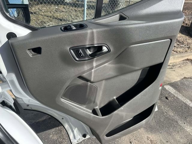 Used 2023 Ford Transit 350 XLT image 9