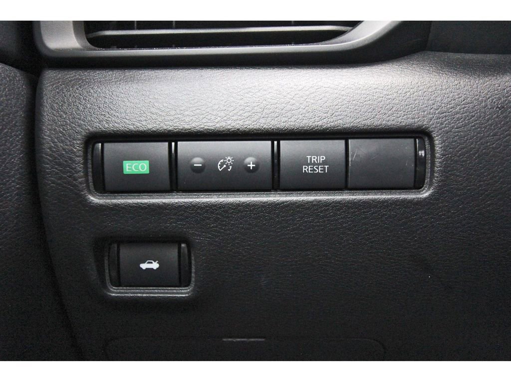 Used 2024 Nissan Sentra S image 23