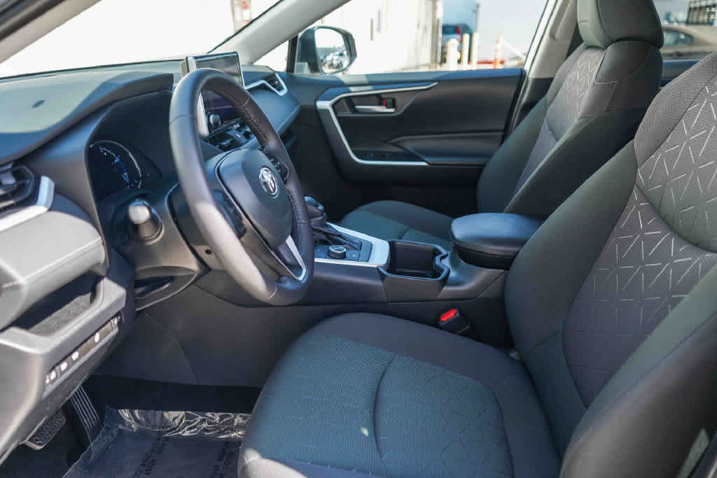 Used 2024 Toyota RAV4 XLE w/ Convenience Package AWD/4WD image 20