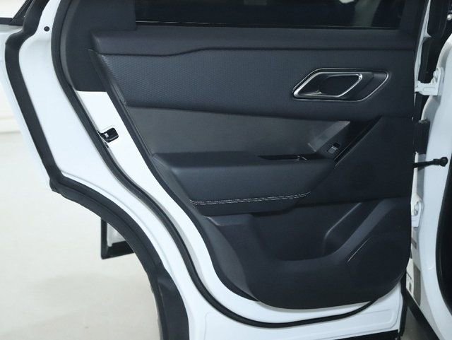 Used 2019 Land Rover Range Rover Velar S image 34
