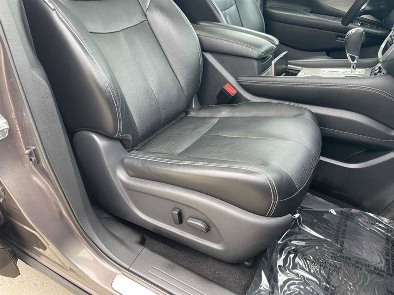 Used 2015 Nissan Murano Platinum w/ Platinum Technology Package AWD/4WD image 13