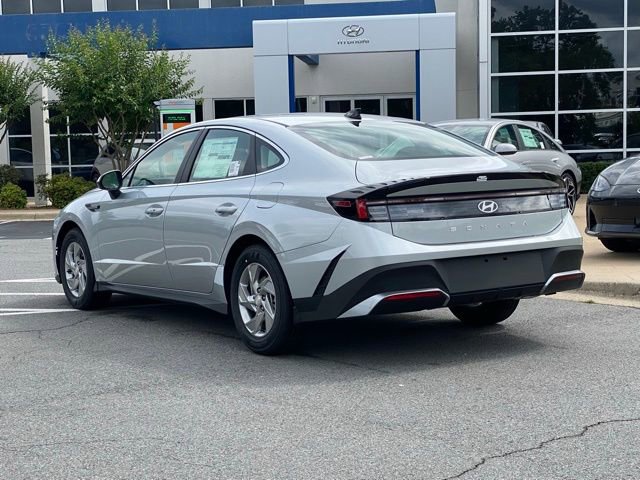 New 2025 Hyundai Sonata SE FWD image 5