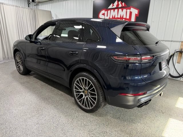 Used 2023 Porsche Cayenne Platinum Edition AWD/4WD image 6