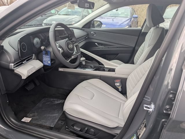 New 2026 Hyundai Elantra Limited w/ Cargo Package FWD image 14