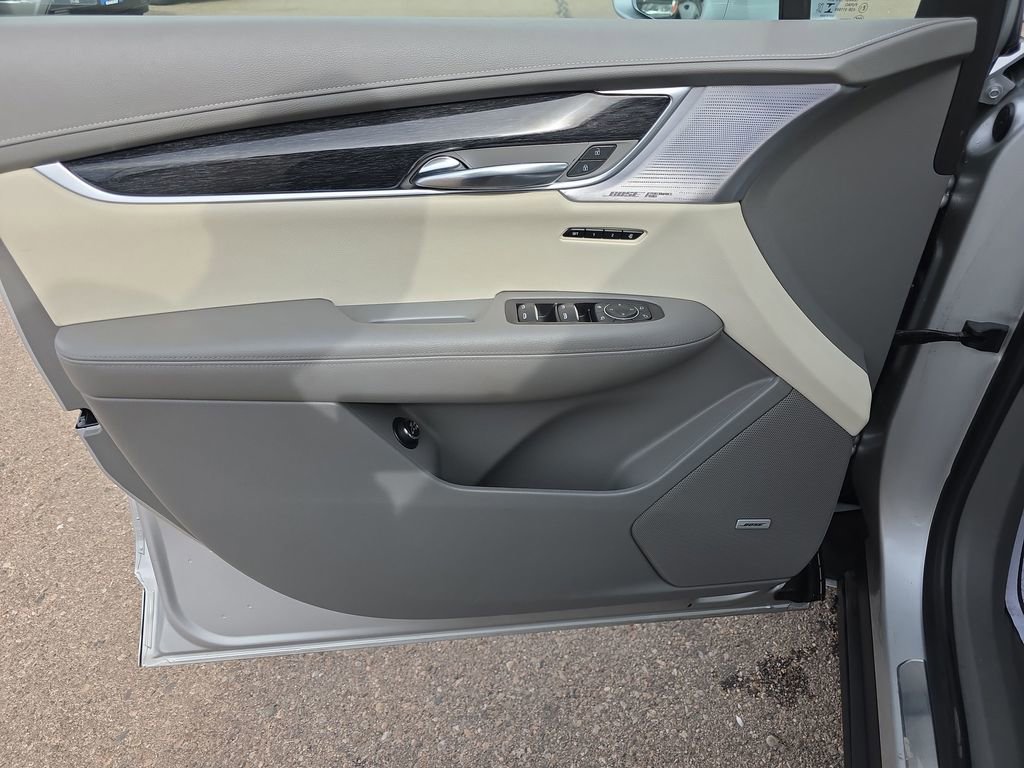 Used 2020 Cadillac XT6 Premium Luxury image 10