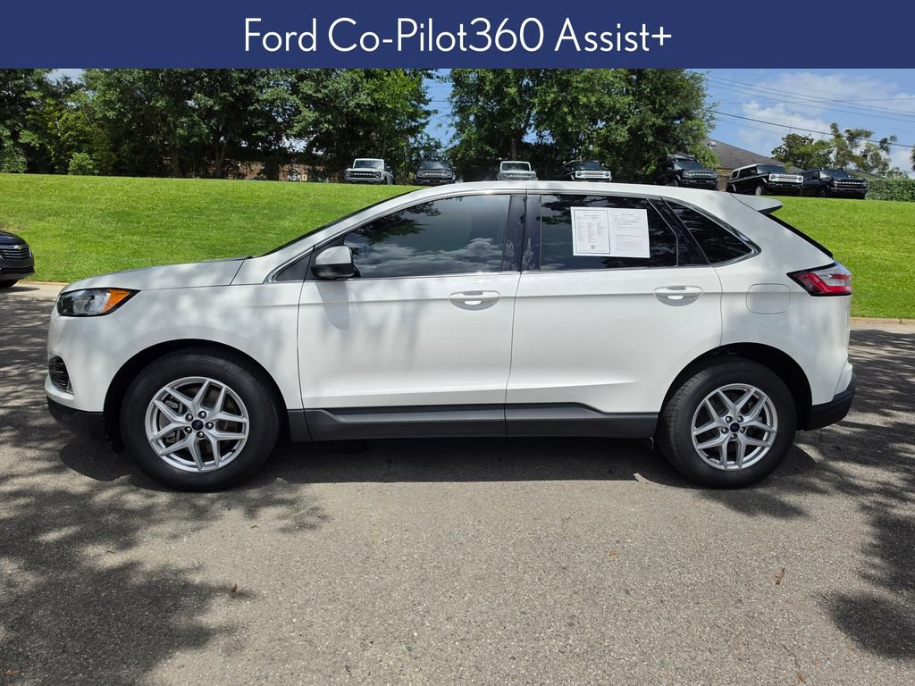 Used 2021 Ford Edge SEL w/ Convenience Package AWD/4WD image 2