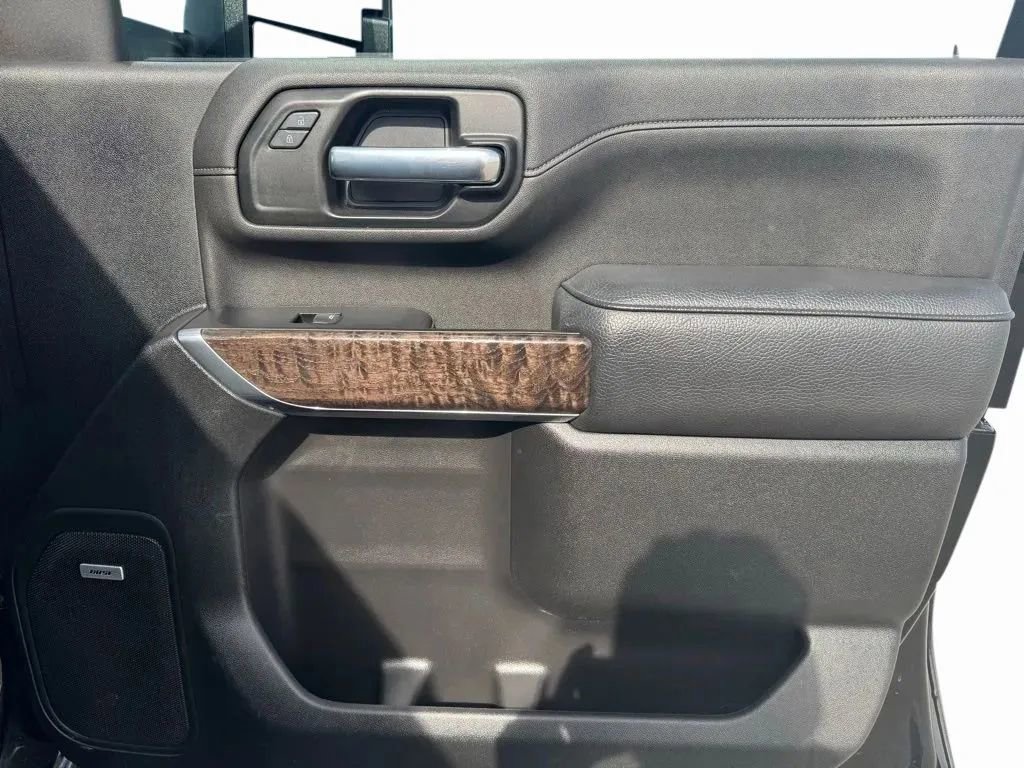 Used 2022 GMC Sierra 3500 Denali w/ Denali Black Diamond Edition image 14