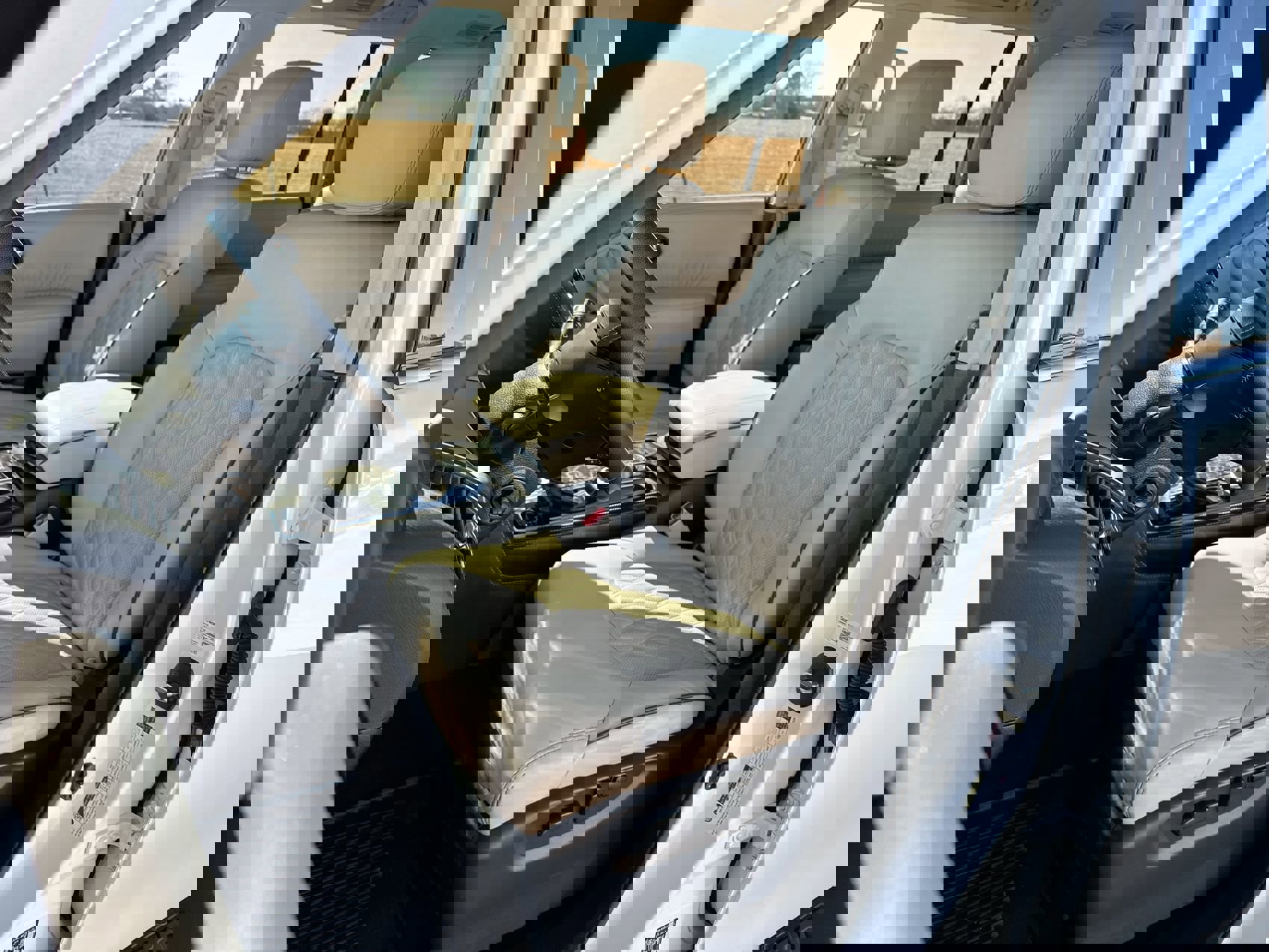 Used 2023 Nissan Armada Platinum w/ Captain's Chairs Package image 11