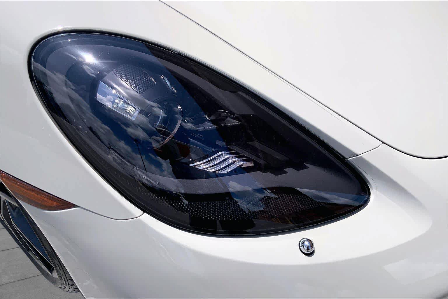 Used 2021 Porsche 718 Cayman RWD image 23