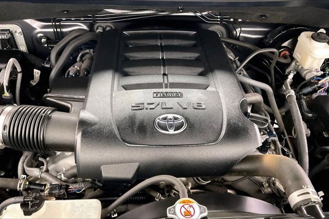 Used 2021 Toyota Tundra Limited w/ Limited Premium Package image 9