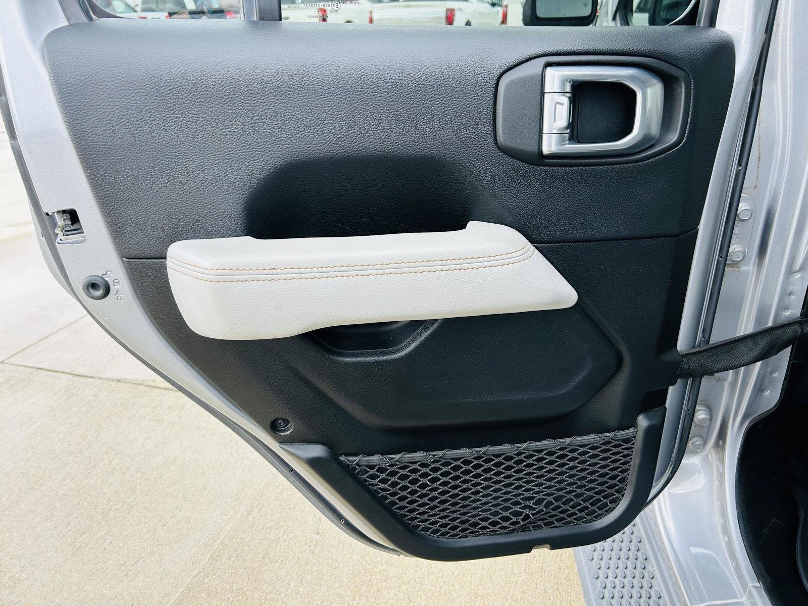 Used 2021 Jeep Wrangler Unlimited Sahara AWD/4WD image 24