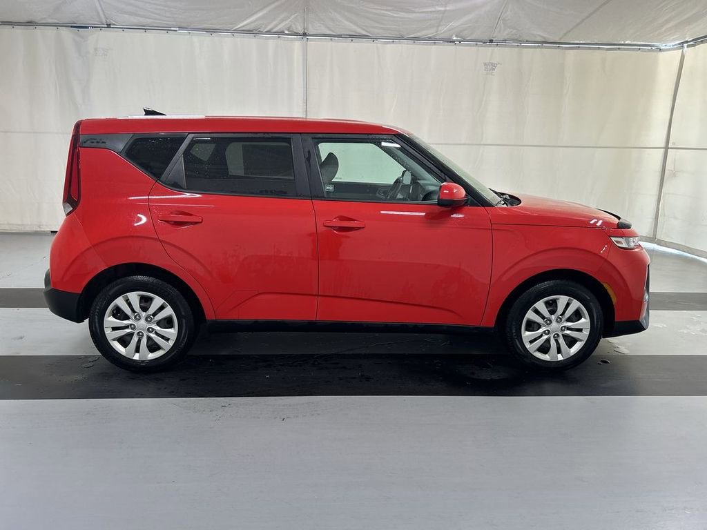 Used 2021 Kia Soul LX image 9