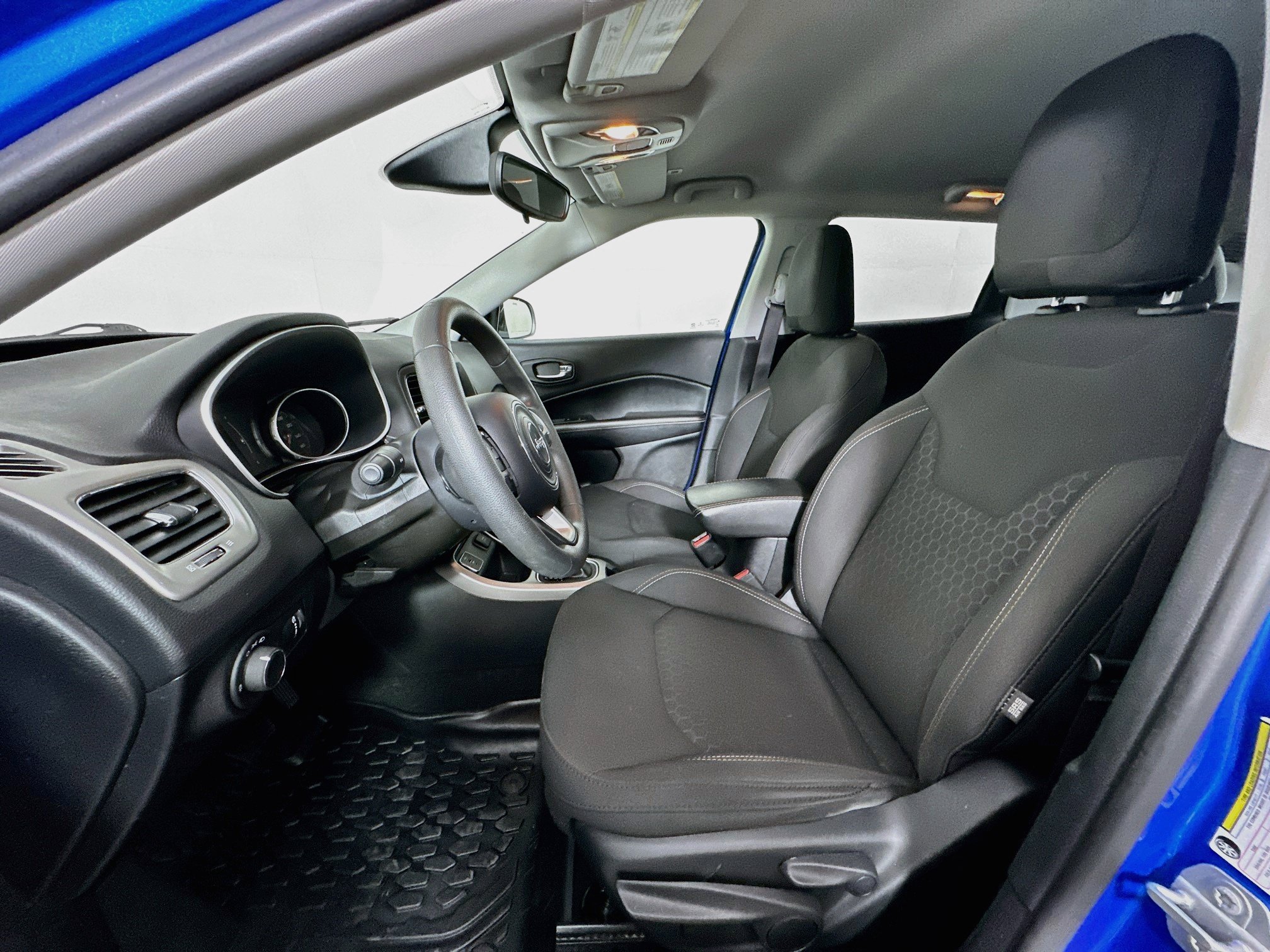 Used 2019 Jeep Compass Sport FWD image 13