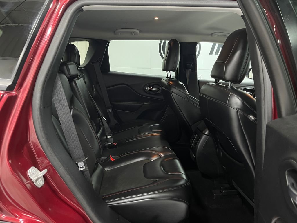 Used 2021 Jeep Cherokee Trailhawk w/ Trailer Tow Group image 31