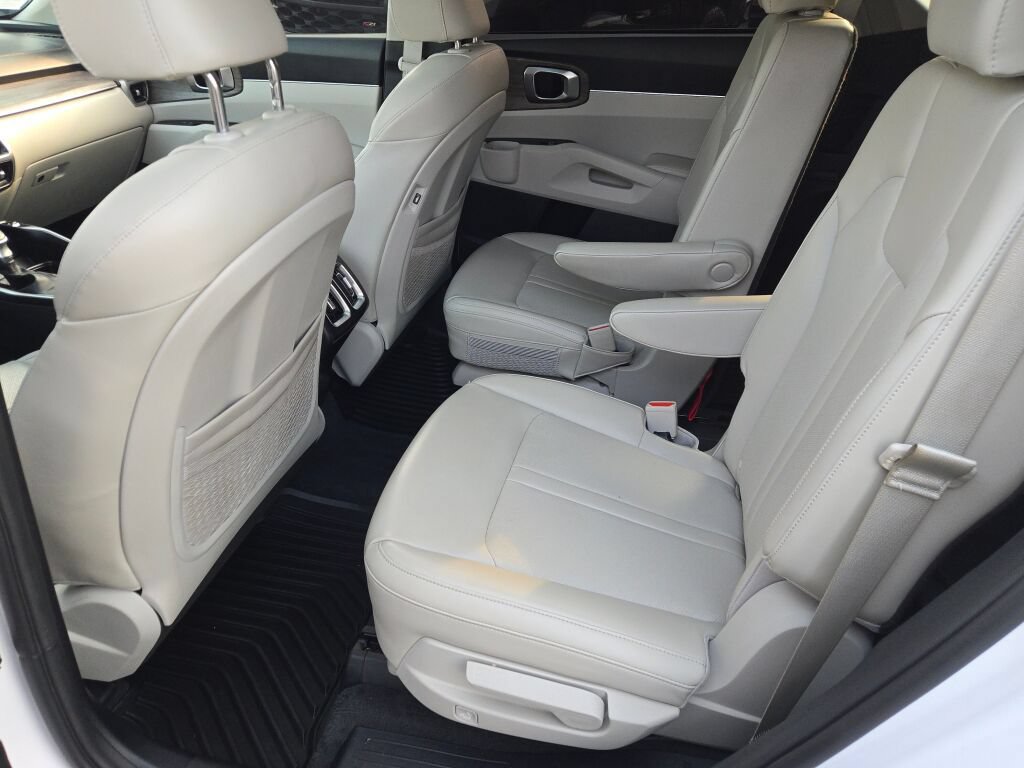 Used 2021 Kia Sorento EX w/ EX AWD X-Line Package image 20