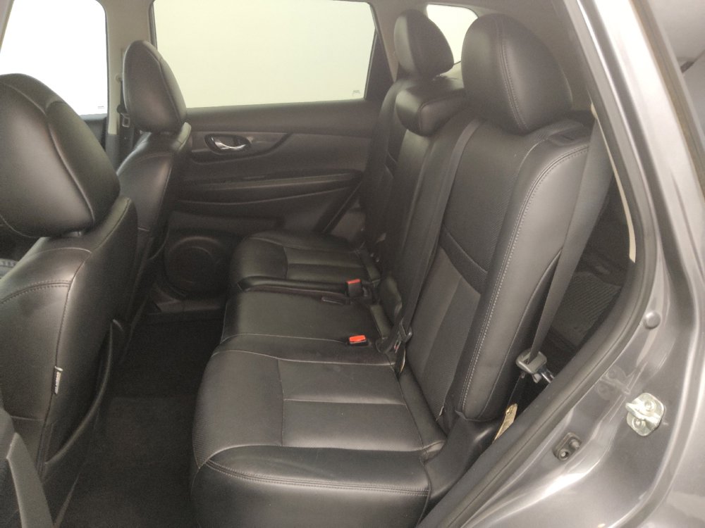 Used 2017 Nissan Rogue SL w/ SL Premium Package image 18