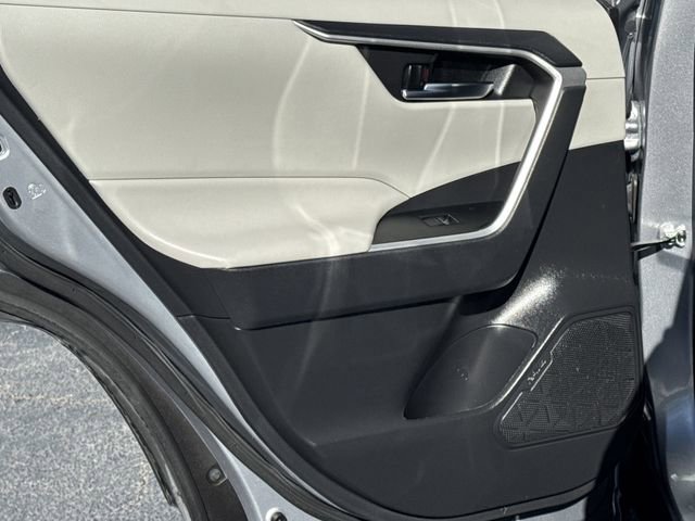 Certified 2022 Toyota RAV4 XLE image 6