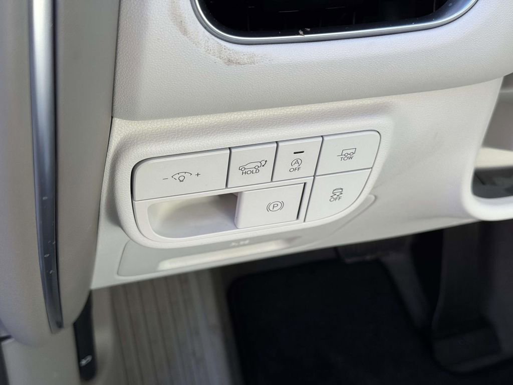 Used 2026 Hyundai Palisade Limited image 18